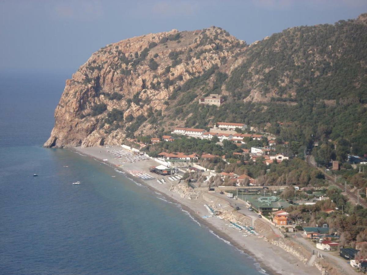 Casa Vacanze Il Gelsomino Patti Zewnętrze zdjęcie